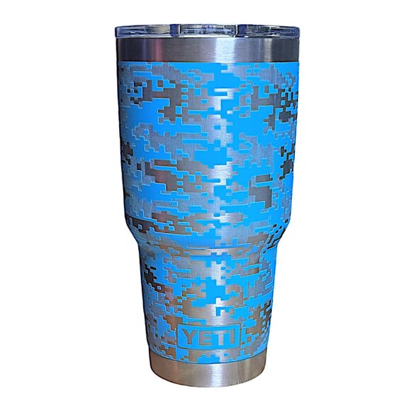 LASER ENGRAVED YETI RAMBLER 30oz TUMBLER - REEF BLUE DIGITAL CAMO w/CUSTOM MAG - Picture 1 of 3